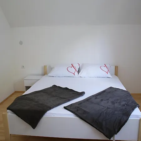 Vikendica Mandic Casa de Férias *