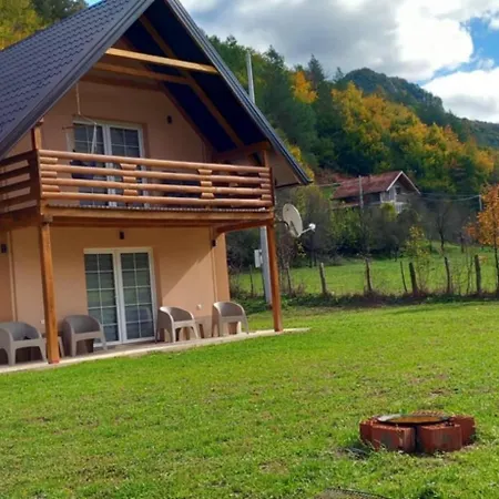 Vikendica Mandic Casa de Férias Gornji Volari